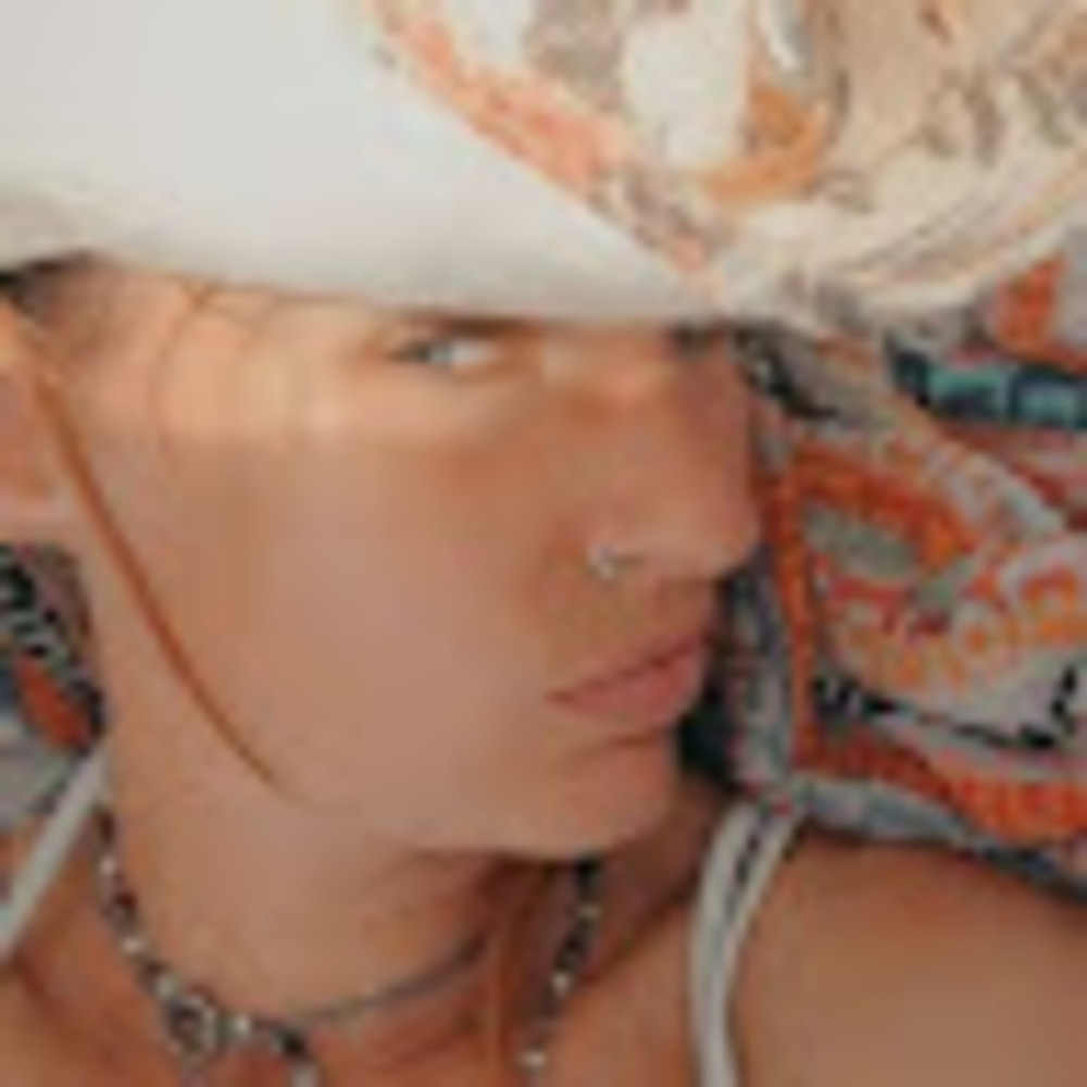 Meet your Posher, Sandy